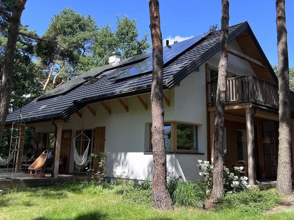 Dom jednorodzinny w Radości wśród sosen